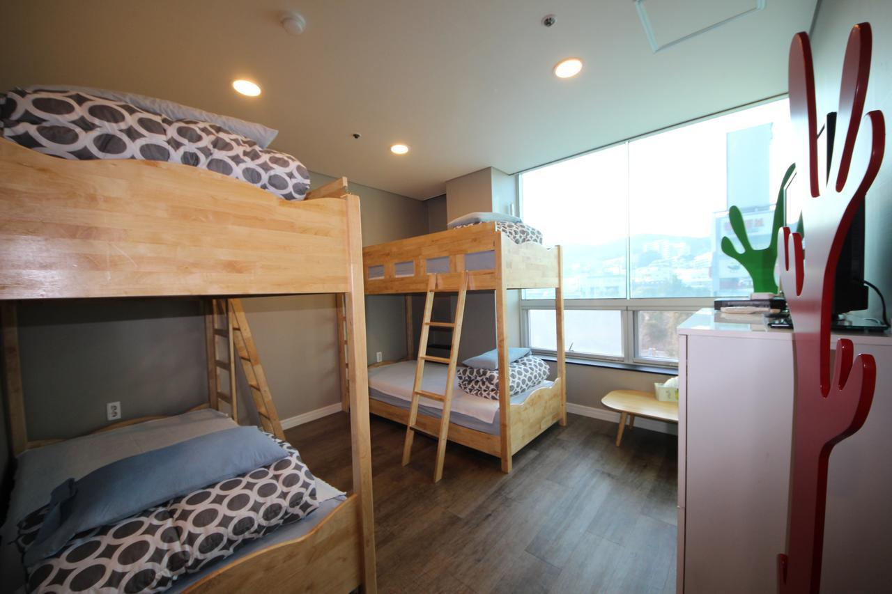 Hostel The New Day Пусан Екстер'єр фото