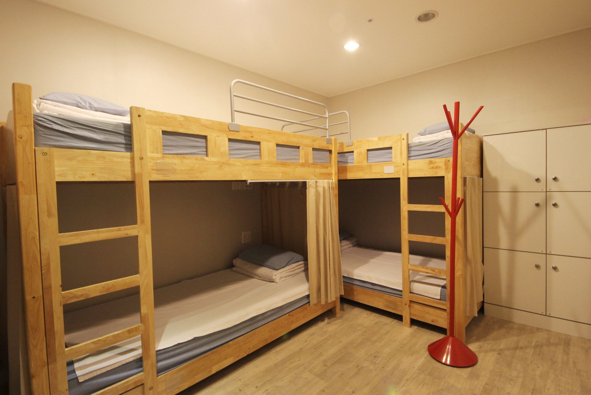 Hostel The New Day Пусан Екстер'єр фото