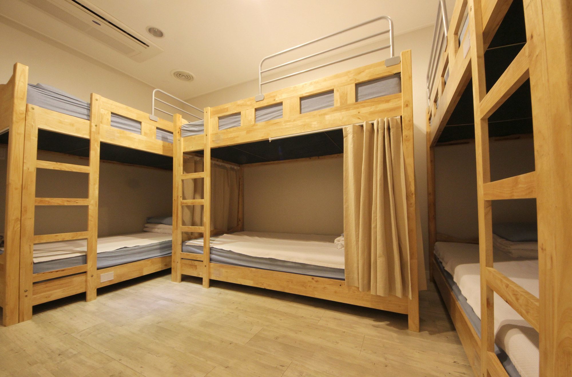 Hostel The New Day Пусан Екстер'єр фото