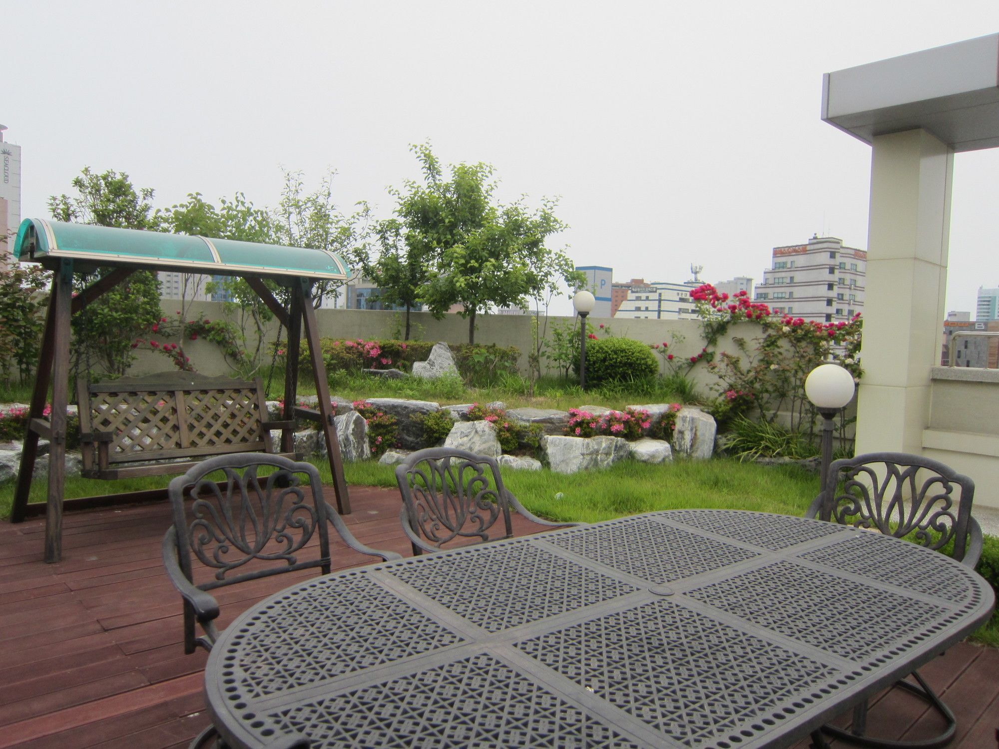 Hostel The New Day Пусан Екстер'єр фото